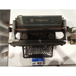 MAQUINA DE ESCRIBIR UNDERWOOD