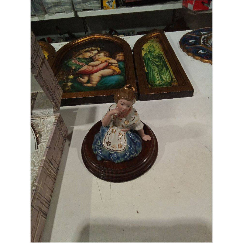 FIGURA PORCELANA 