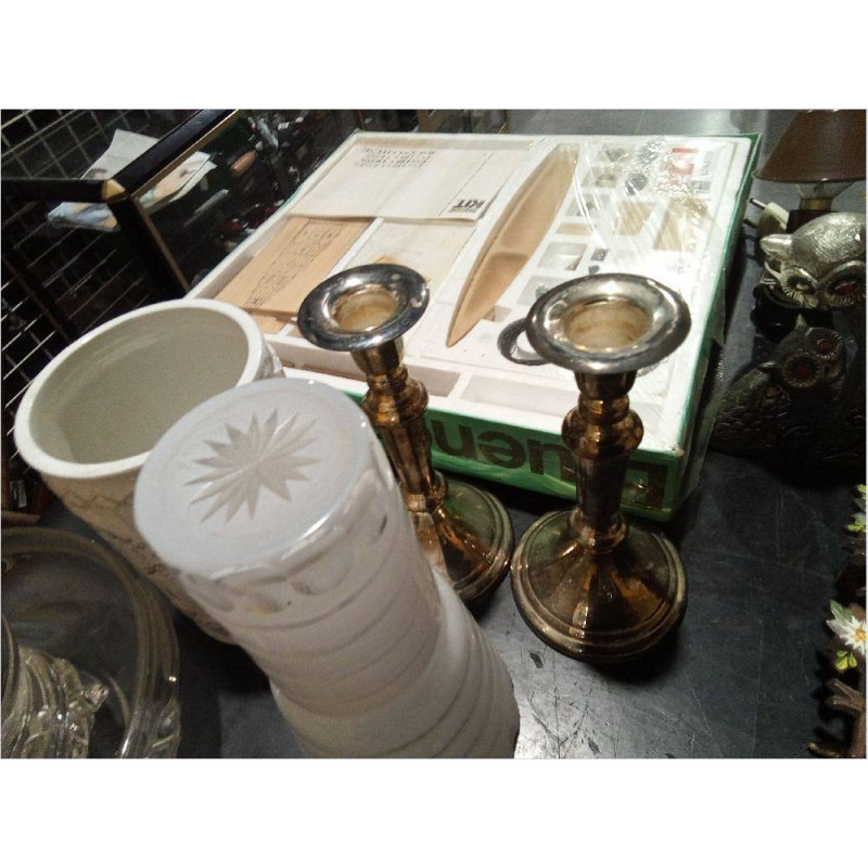 PAREJA CANDELABROS