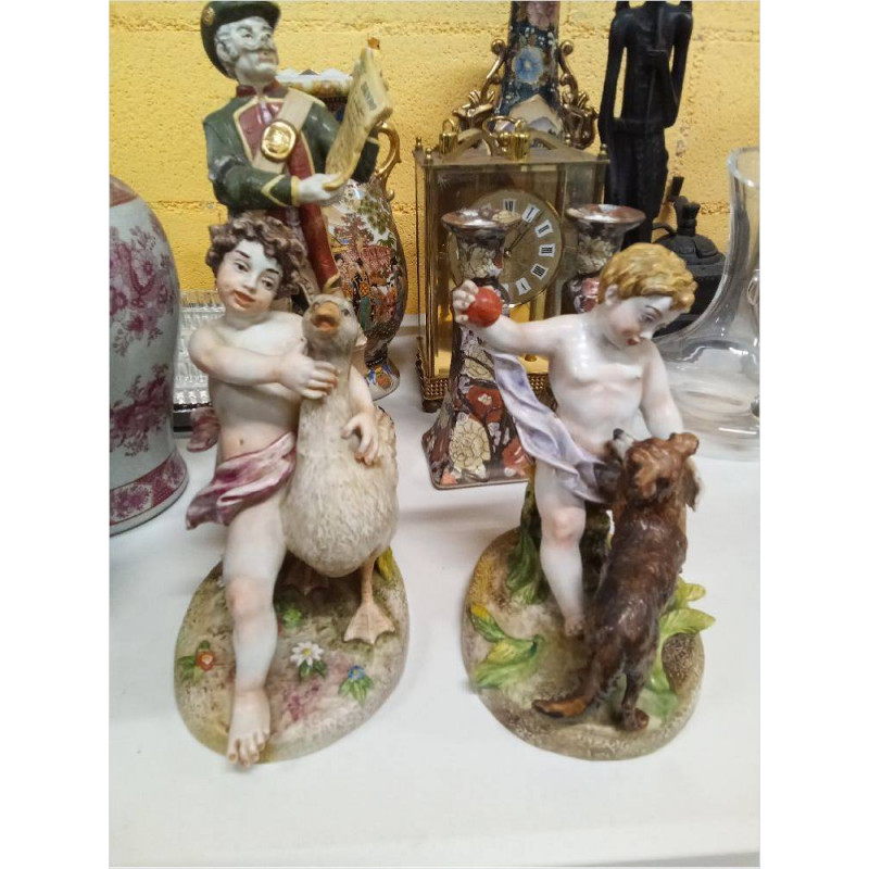 FIGURA NIÑO SUREDA ANIMAL 