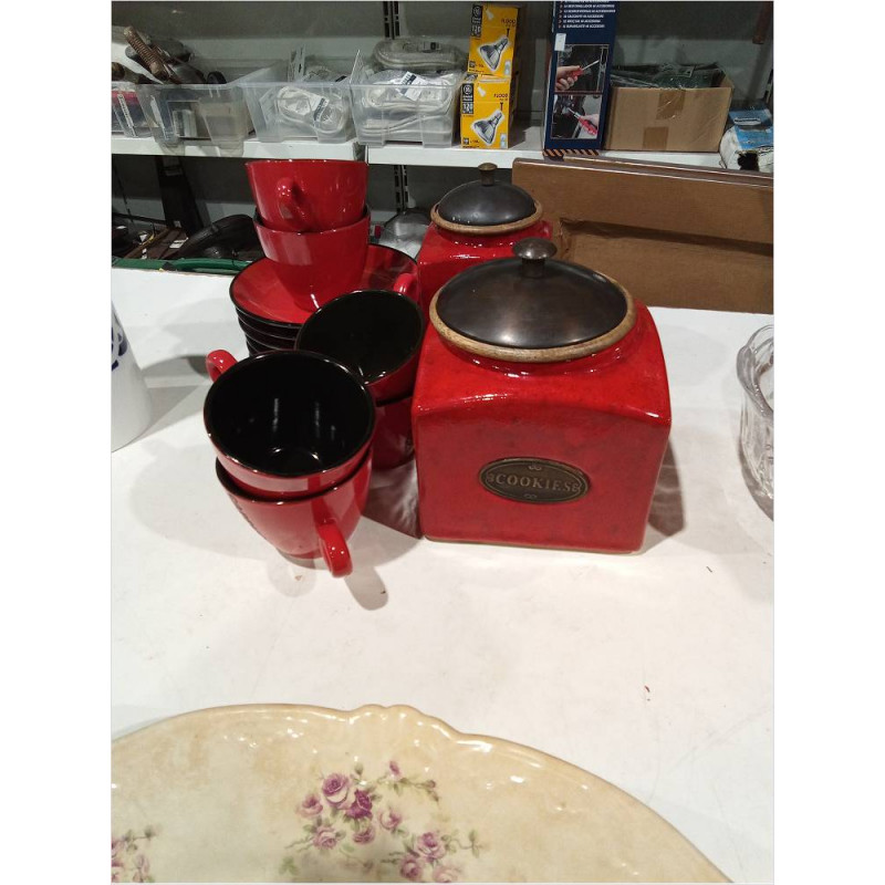 CONJUNTO 6 TAZAS CON PLATO Y 2 BOTES ROJOS