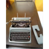 MAQUINA ESCRIBIR OLIVETTI STIDIO 44