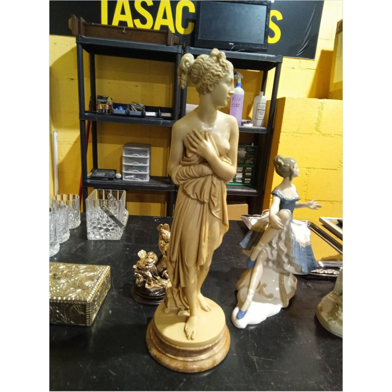 FIGURA MUJER