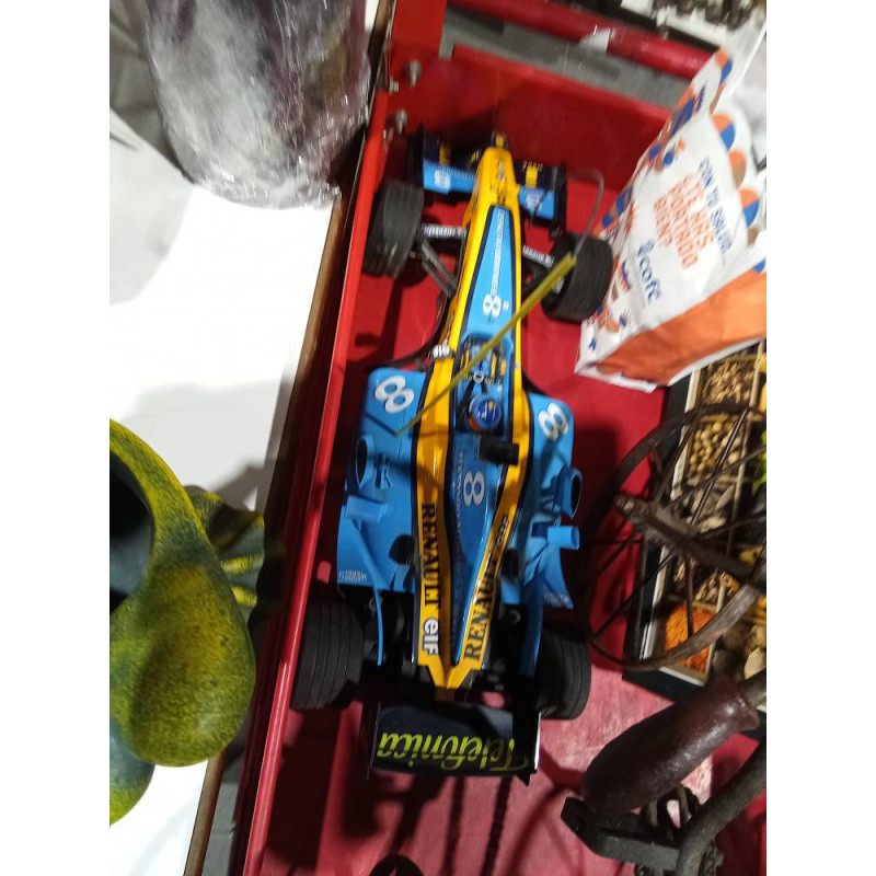 COCHE TELEDIRIGIDO RENAULT