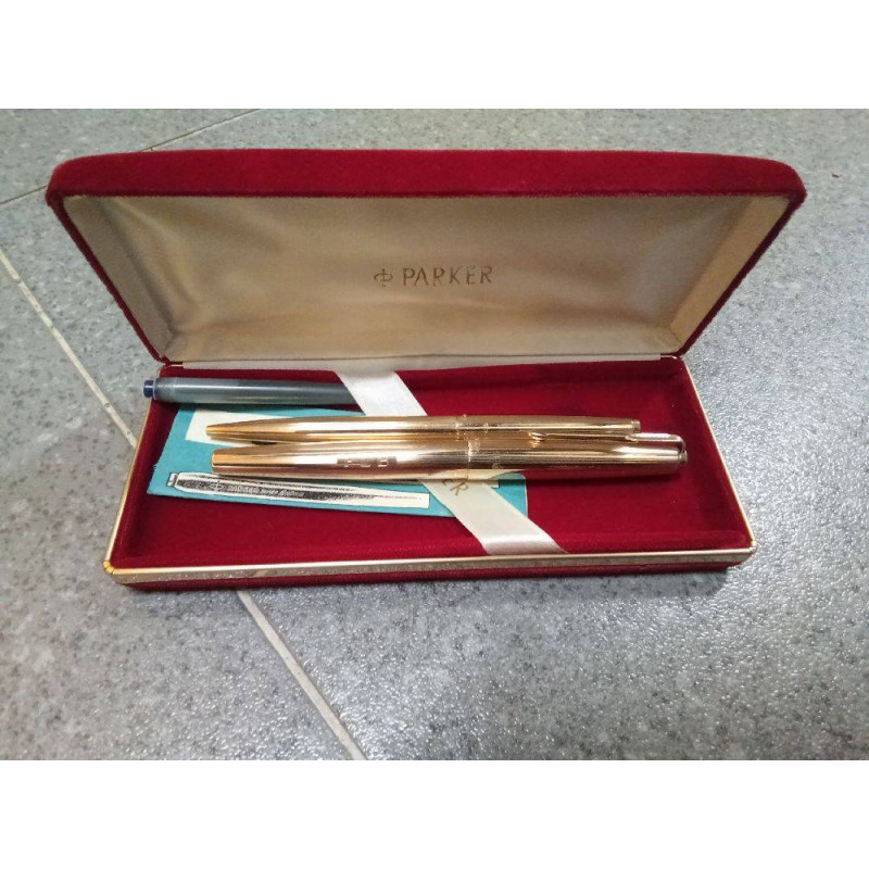 BOLIGRAFO Y ESTILOGRÁFICA PARKER 12K