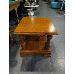 MESA AUXILIAR DE ROBLE 55X55