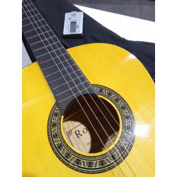 GUITARRA ROCIO Nº20 CON FUNDA Y AFINADOR