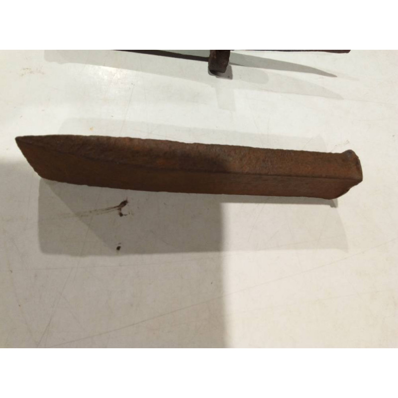 CUÑA HIERRO