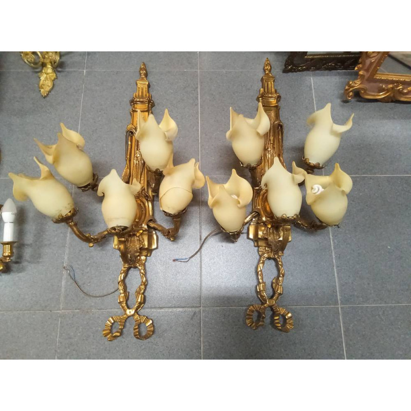 GRAN PAREJA DE APLIQUES EN BRONCE DORADO ESTILO LUIS XVI(TARA)
