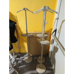 EXPOSITOR ROPA