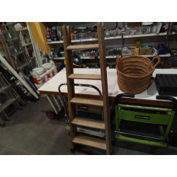 ESCALERA MADERA  DECORATIVA