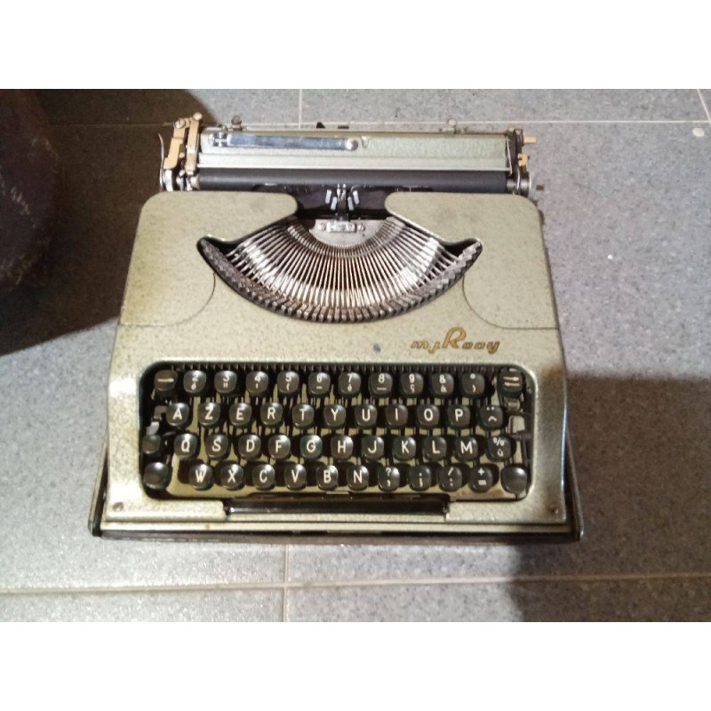 MÁQUINA DE ESCRIBIR HOLANDESA