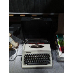 MAQUINA ESCRIBIR CONTESA