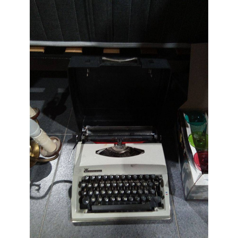 MAQUINA ESCRIBIR CONTESA