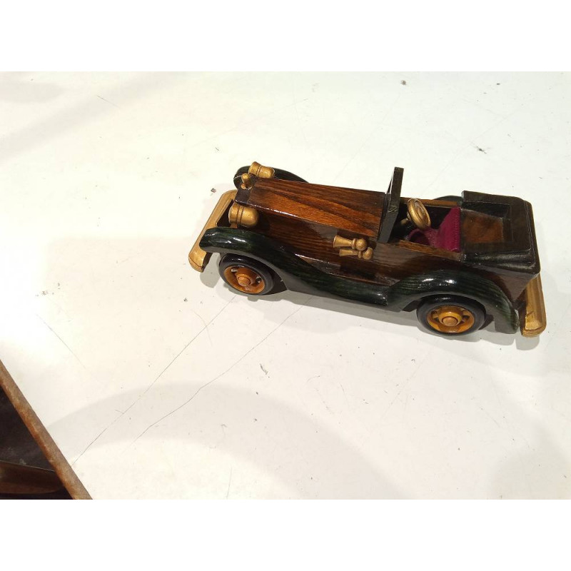 COCHE MADERA