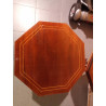MESITA OCTOGONAL MADERA NOBLE CON DETALLE MARQUETERIA