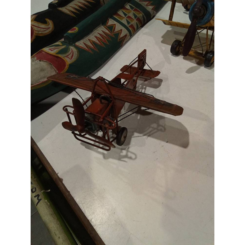 AVION METALICO