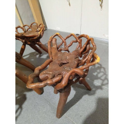 CONJUNTO RUSTICO DE RAIZ (MESA Y 4 TABURETES)