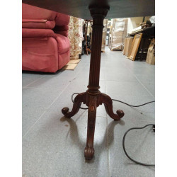 LAMPARA DE PIE EN MADERA CON  MESETA