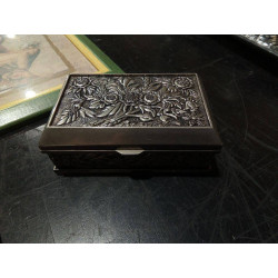 CAJA METALICA