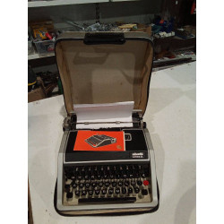 MAQUINA DE ESCRIBIR...
