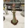 FIGURA DAMA EN PEANA