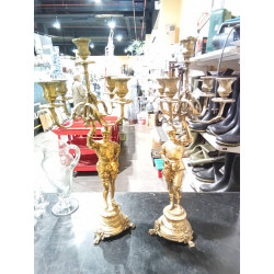PAREJA CANDELABROS...