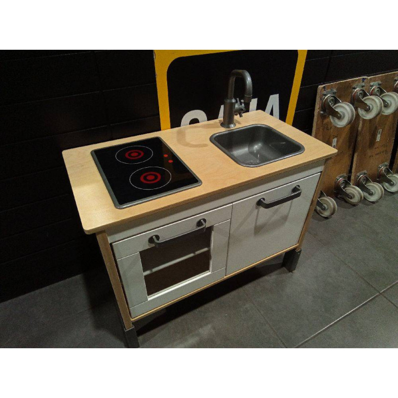 COCINA CON ACCESORIOS