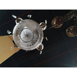 LAMPARA MODERNISTA TRES BRAZOS Y LAGRIMAS CRISTAL DE ROCA