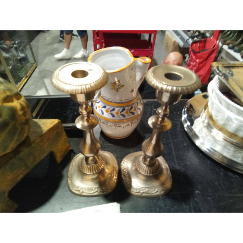 PAREJA CANDELABROS