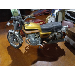MOTO YAMAHA