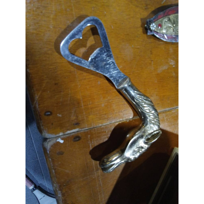 ABRIDOR CABALLO