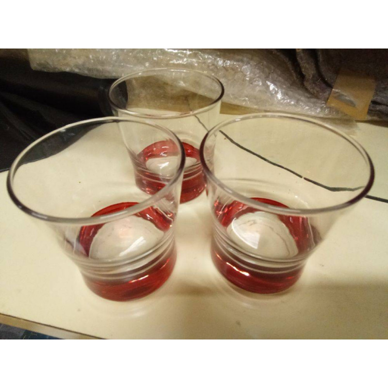 3 VASOS ROJOS