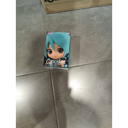 FIGURA HATSUNE MIKU