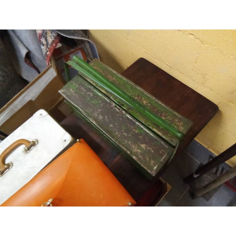 CAJA HERRAMIENTAS ANTIGUA METAL VERDE