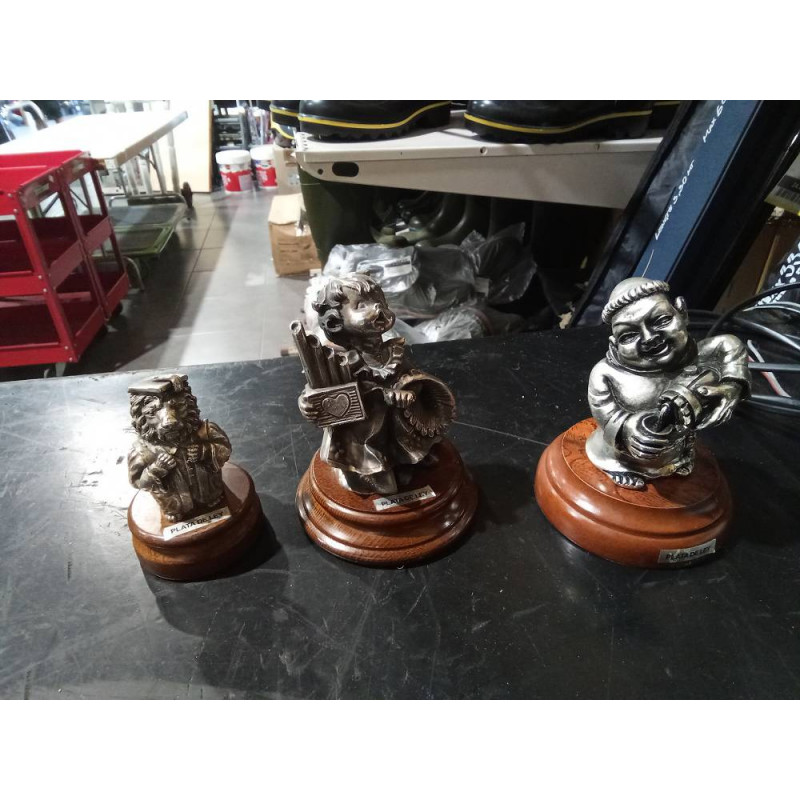 FIGURA PLATA