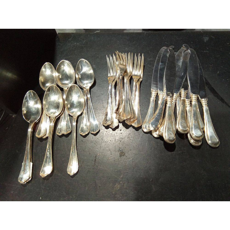 CUBERTERIA DE PLATA