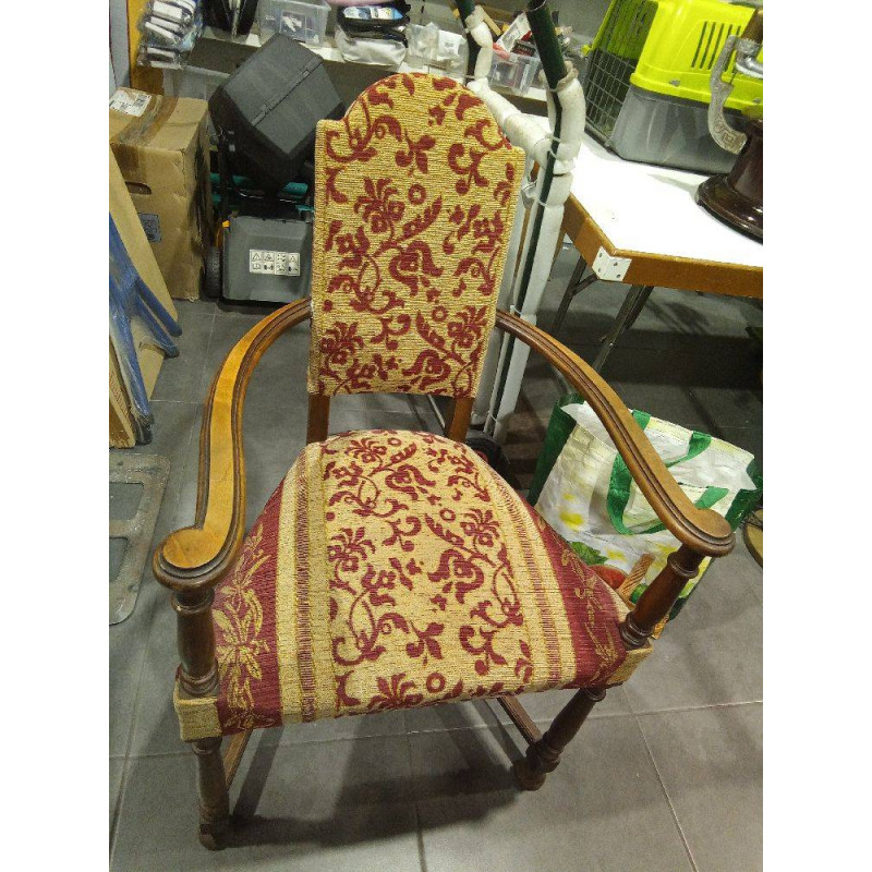 SILLA TAPIZADA MADERA