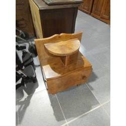 MESILLA MODERNISTA
