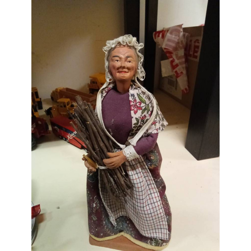 SEÑORA DE LA LEÑA