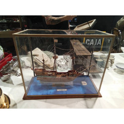 BARCO VITRINA CRISTAL