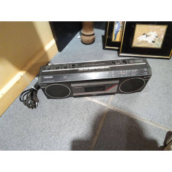 RADIO TOSHIBA A REVISAR