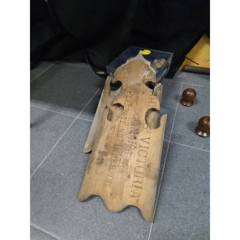 TABLA DECO DE CAJA DE RON