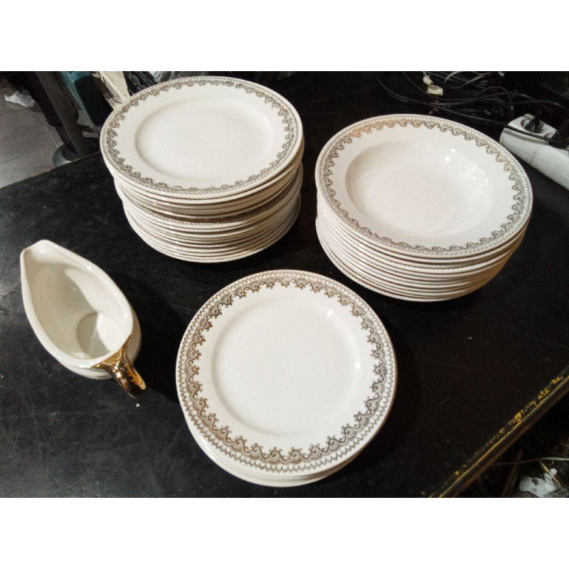 CONJUNTO PLATOS ROYAL CHINA VIGO