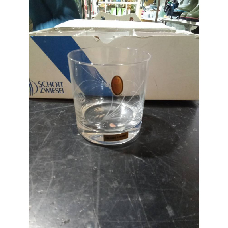 JUEGO 6 VASOS TALLADOS