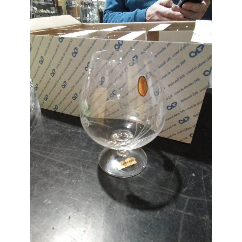 JUEGO 6 COPAS TALLADAS