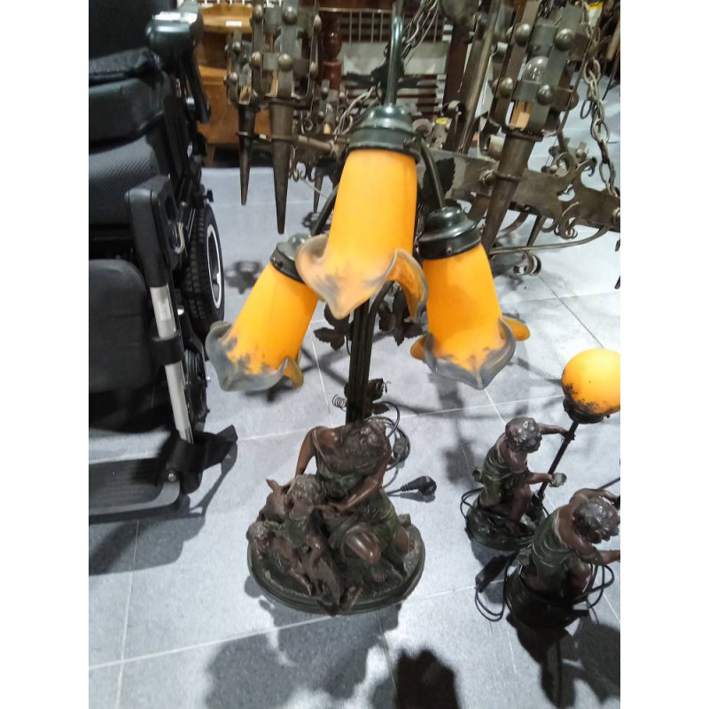 LAMPARA 3 FOCOS CON REPUESTO BRAZO