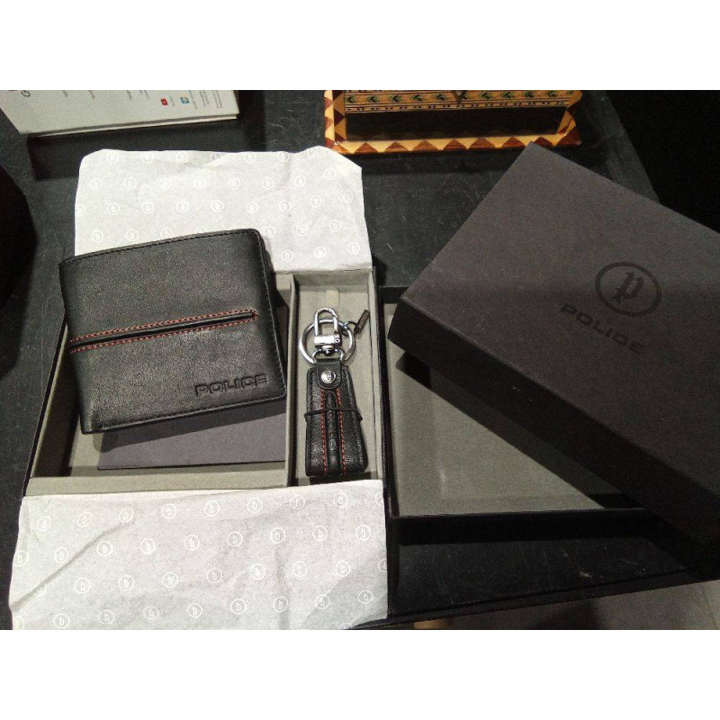 CONJUNTO CARTERA Y LLAVERO POLICE
