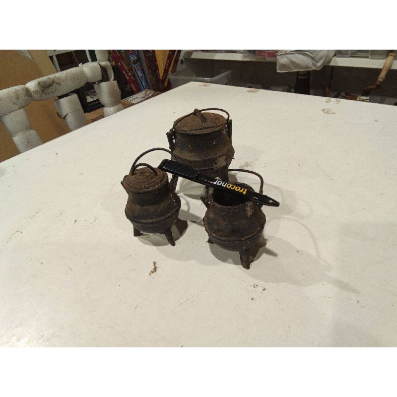 TRIO DE POTES HIERRO COLADO