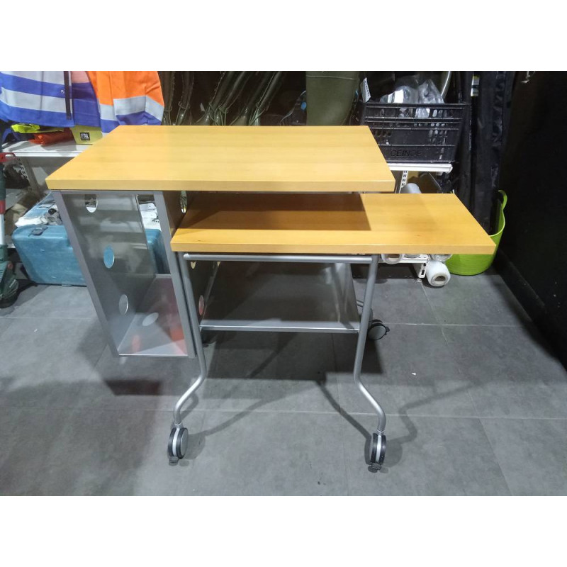 MESA DE ORDENADOR DE ESTURRI